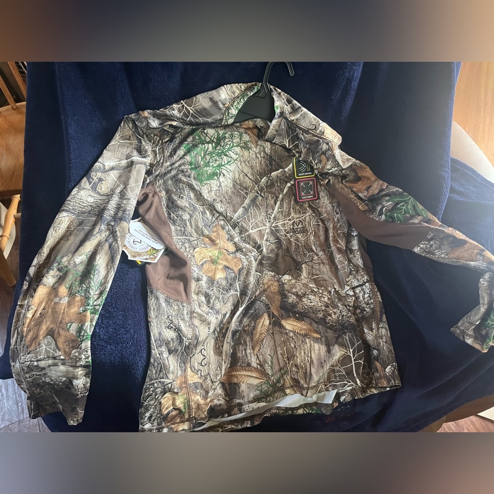 Realtree Camouflage long sleeve Shirt